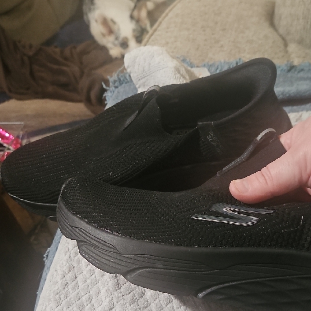 Skechers Black Slip-On Sneakers for Everyday Comfort
